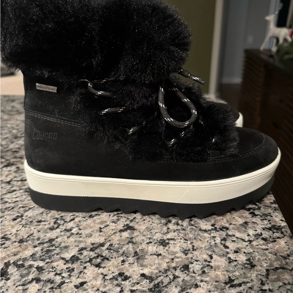 Cougar Shoes - Cougar Vanity Waterproof Boots NWOT Never Worn
